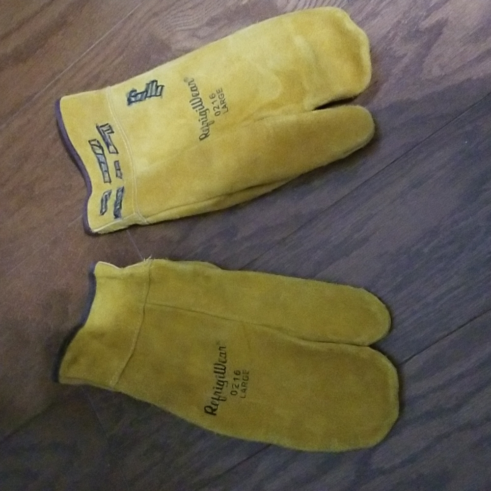 REFRIGIWEAR Three-Finger Leather Mitt sz large